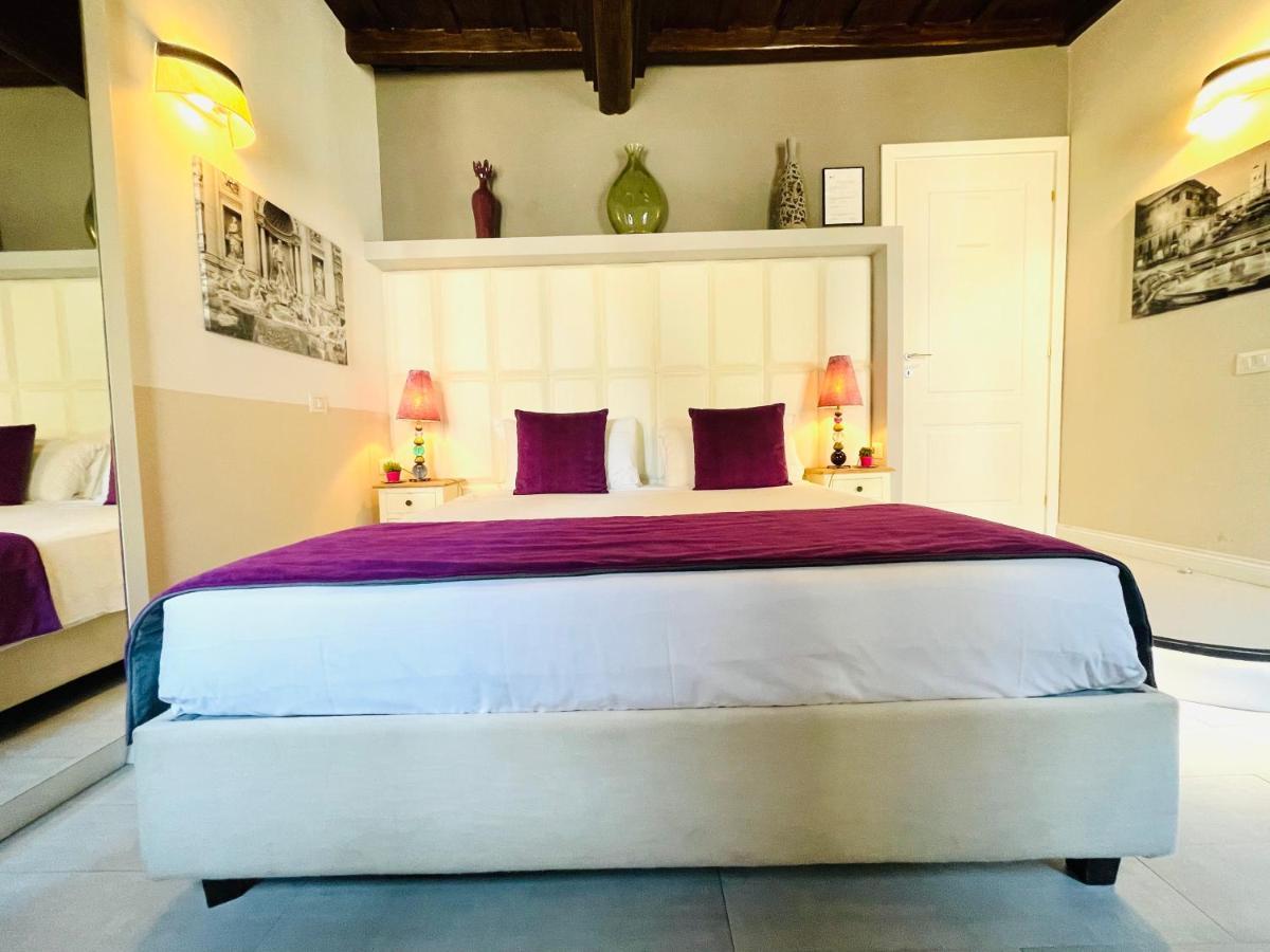 Town House Spagna- Luxury Rooms With Jacuzzi Bath Rome Exterior photo