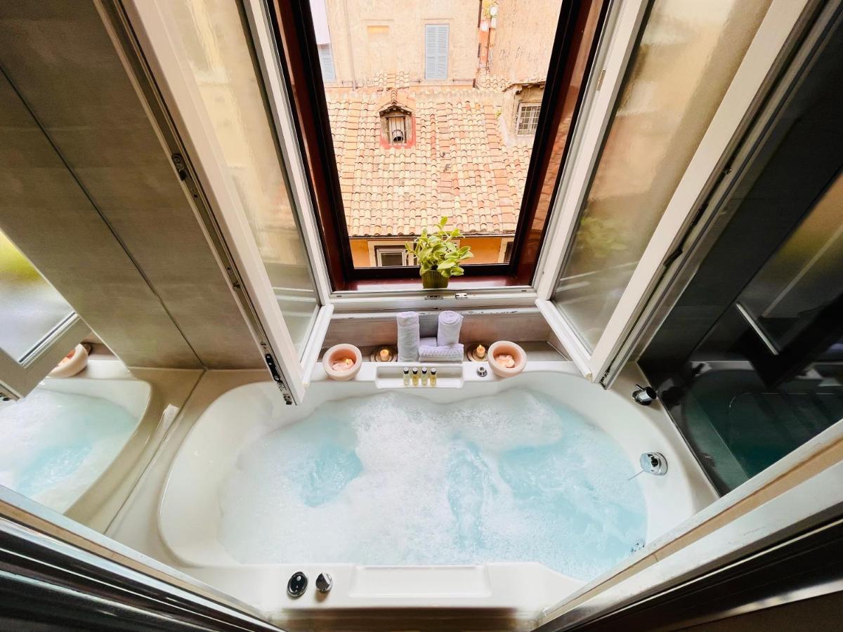 Town House Spagna- Luxury Rooms With Jacuzzi Bath Rome Exterior photo