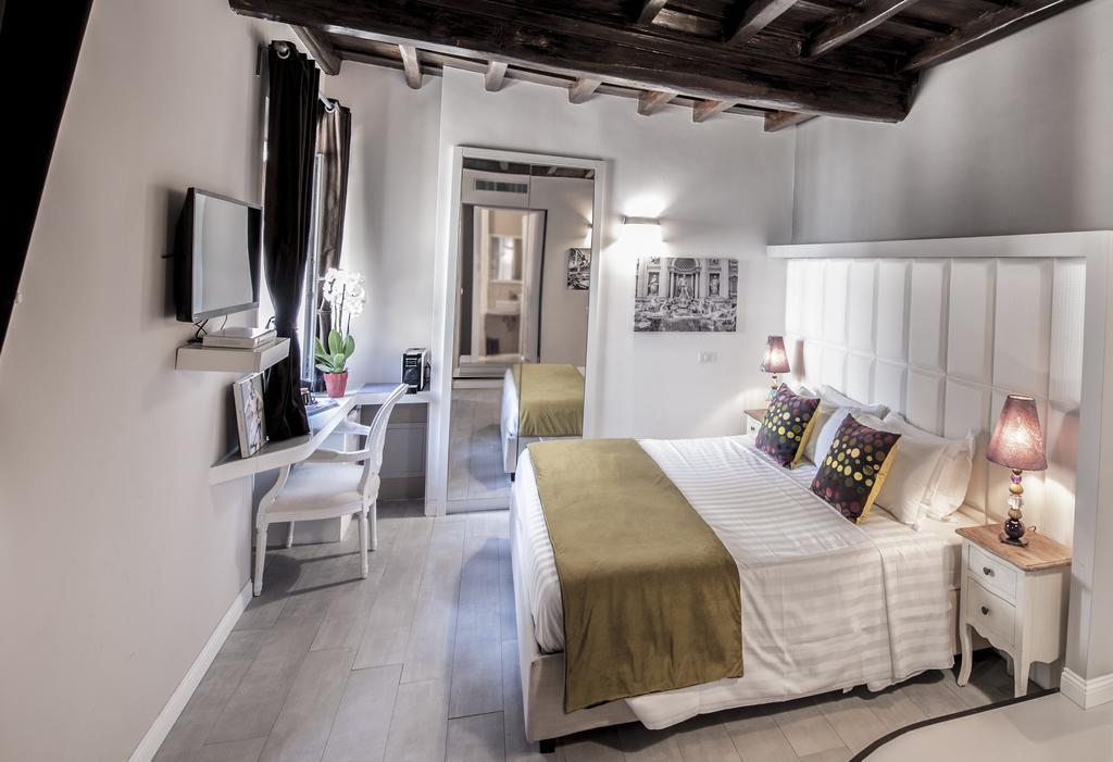 Town House Spagna- Luxury Rooms With Jacuzzi Bath Rome Exterior photo