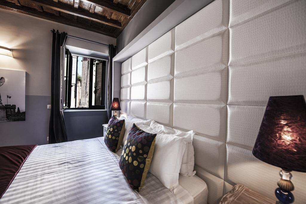 Town House Spagna- Luxury Rooms With Jacuzzi Bath Rome Exterior photo